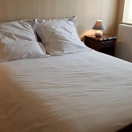 Renovee Avec Charme, Draps Inclus - Fr-1-489-177 * Deux-Chaises