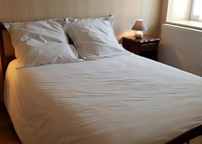 Renovee Avec Charme, Draps Inclus - Fr-1-489-177 * Deux-Chaises